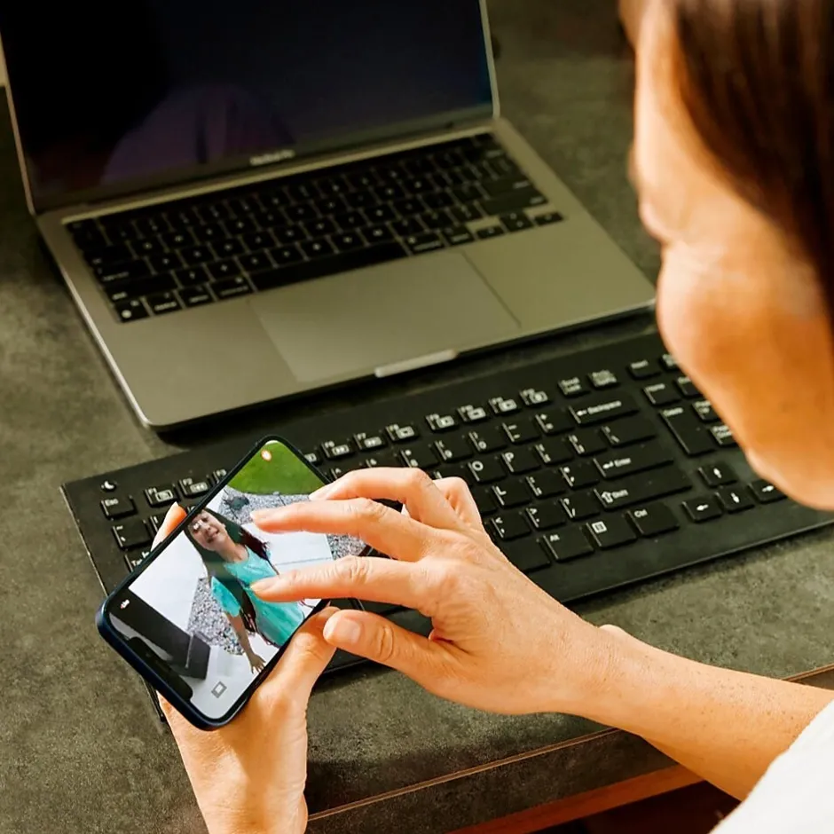 Security Cameras & Systems<Arlo Pro 5S 2K Wireless Security Camera, White (VMC4060P-100NAS)