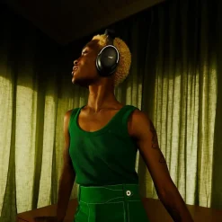 Bose QuietComfort Ultra Wireless Noise Cancelling Over-the-Ear Headphones, (880066-0100)