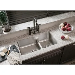 Sinks<Elkay Lustertone Stainless Steel 32-1/16" x 18-1/2" x 9", 40/60 Double Bowl Undermount Sink with Aqua Divide (ELUHAQD32179)