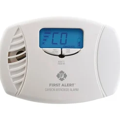Carbon Monoxide Detectors<First Alert Dual-Power Plug-In Carbon Monoxide Detector With Digital Display (FAT1039746)