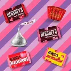 Chocolate<Hershey's and REESE'S Assorted Chocolate Valentine's Candy Bag, 21.7 oz (HEC94591)