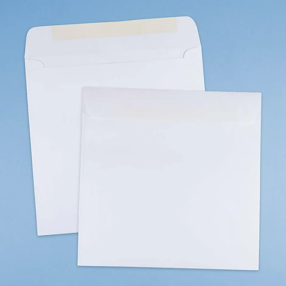 JAM Paper 8.5 x 8.5 Square Invitation Envelopes, White, 25/Pack (4231)* Business