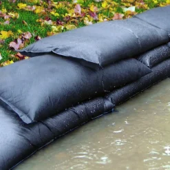 Sorbents & Spill Control<Quick Dam Grab & Go Flood Control Kit, 12", Up to 4 Gal. (QDGGFB-20)