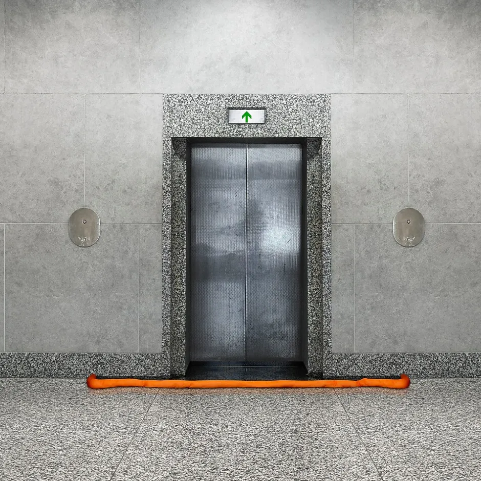 Sorbents & Spill Control<Quick Dam Grab & Go 26-Piece Indoor Flood Control Kit (WUGG4-25)