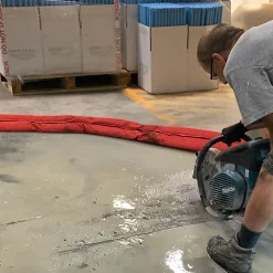 Sorbents & Spill Control<Quick Dam Hi-Vis Water Barrier, 120", Up to 8 Gal. 4/Box (QDGG10-4HV)