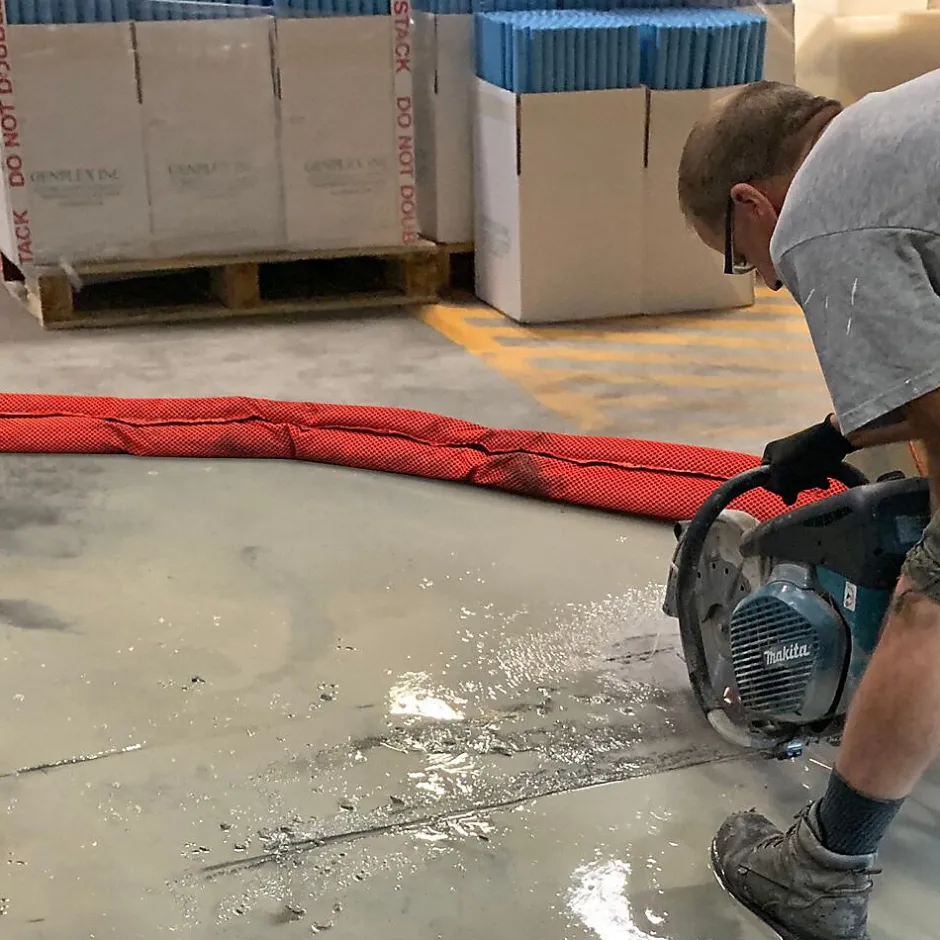 Sorbents & Spill Control<Quick Dam Hi-Vis Water Barrier, 120", Up to 8 Gal. 4/Box (QDGG10-4HV)