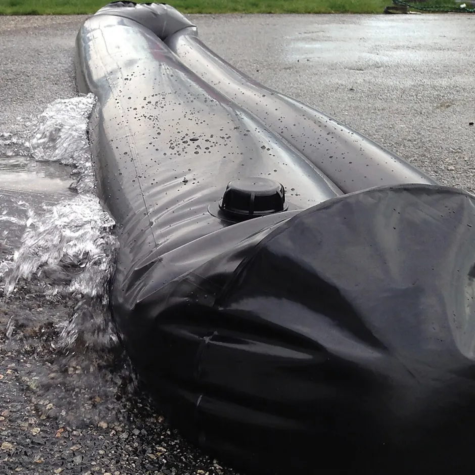 Sorbents & Spill Control<Quick Dam Universal Water Curb, Flood Control, 10" x 5', 1/Pack (QDWC105)