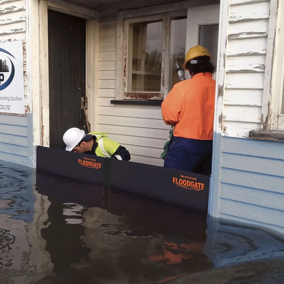 Sorbents & Spill Control<Quick Dam 2-Way Flood Gate Extenders (QDFGSTAN)