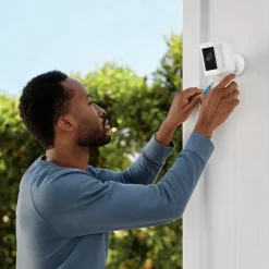 Security Cameras & Systems<Ring  Spotlight Cam Plus Outdoor Wireless Security Camera, White (B09J1TB7TB)