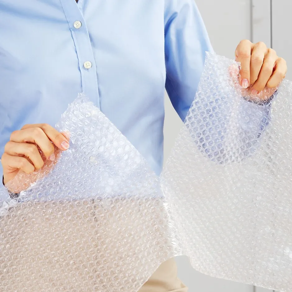 Staples 3/16" Standard Bubble Roll, Recycled, 12"W x 175' (4072830)* Bubble Rolls