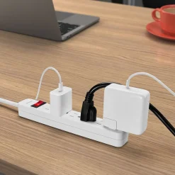 Surge Protectors & Power Strips<Staples TECH 6-Outlet Power Strip, 3' Cord, White, 3/Pack (42319)